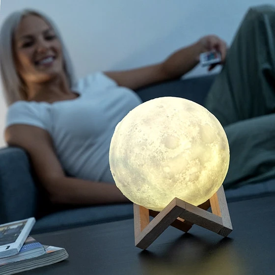 Ładowalna lampka LED księżyc
