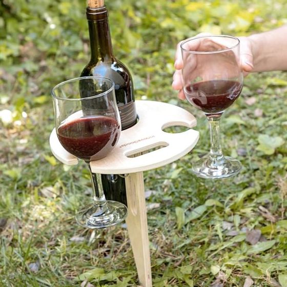 Zewnętrzny stolik składany na wino